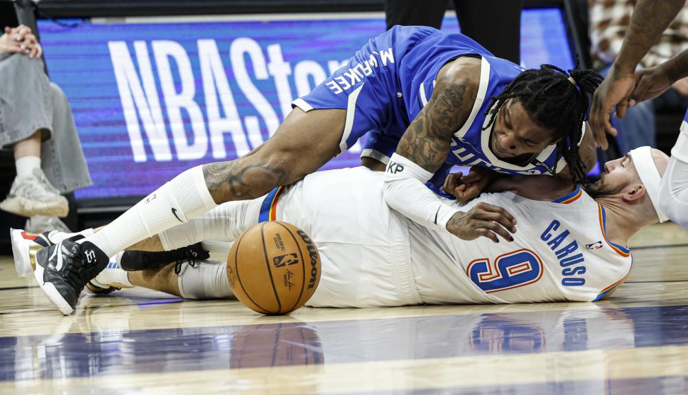 她的一举一 她的一举一